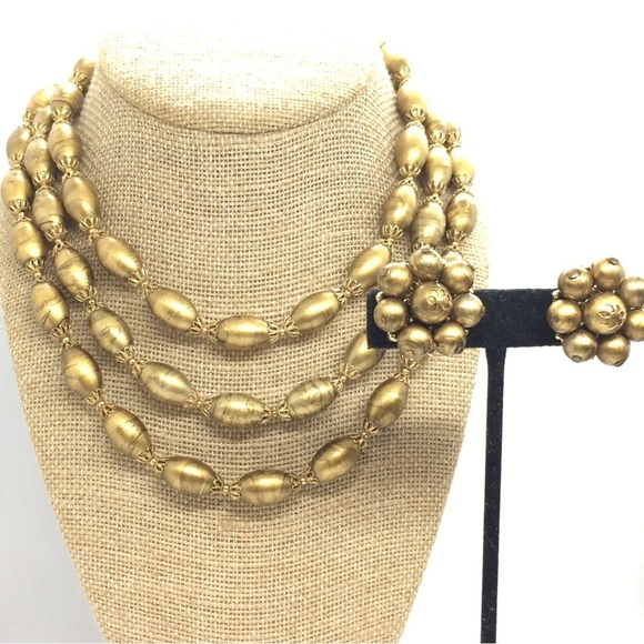 VINTAGE CROWN TRIFARI GOLD BEAD NECKLACE TRIPLE STRAND CLIP CLUSTER EARRING SET - Picture 1 of 15